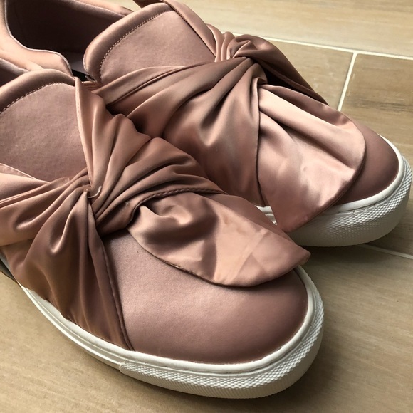 steve madden bow sneakers
